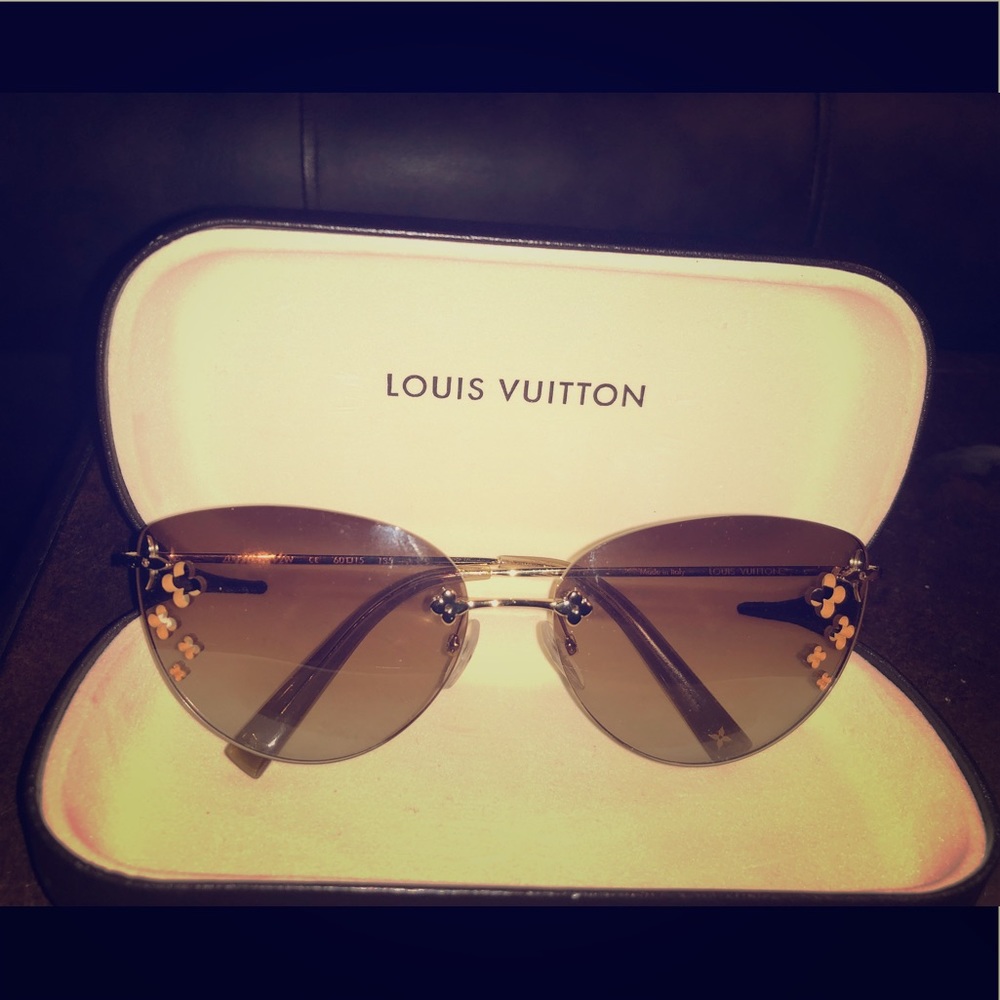 Louis Vuitton  polarized women sunglasses